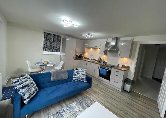 Luxurious Apartment In Brooklands